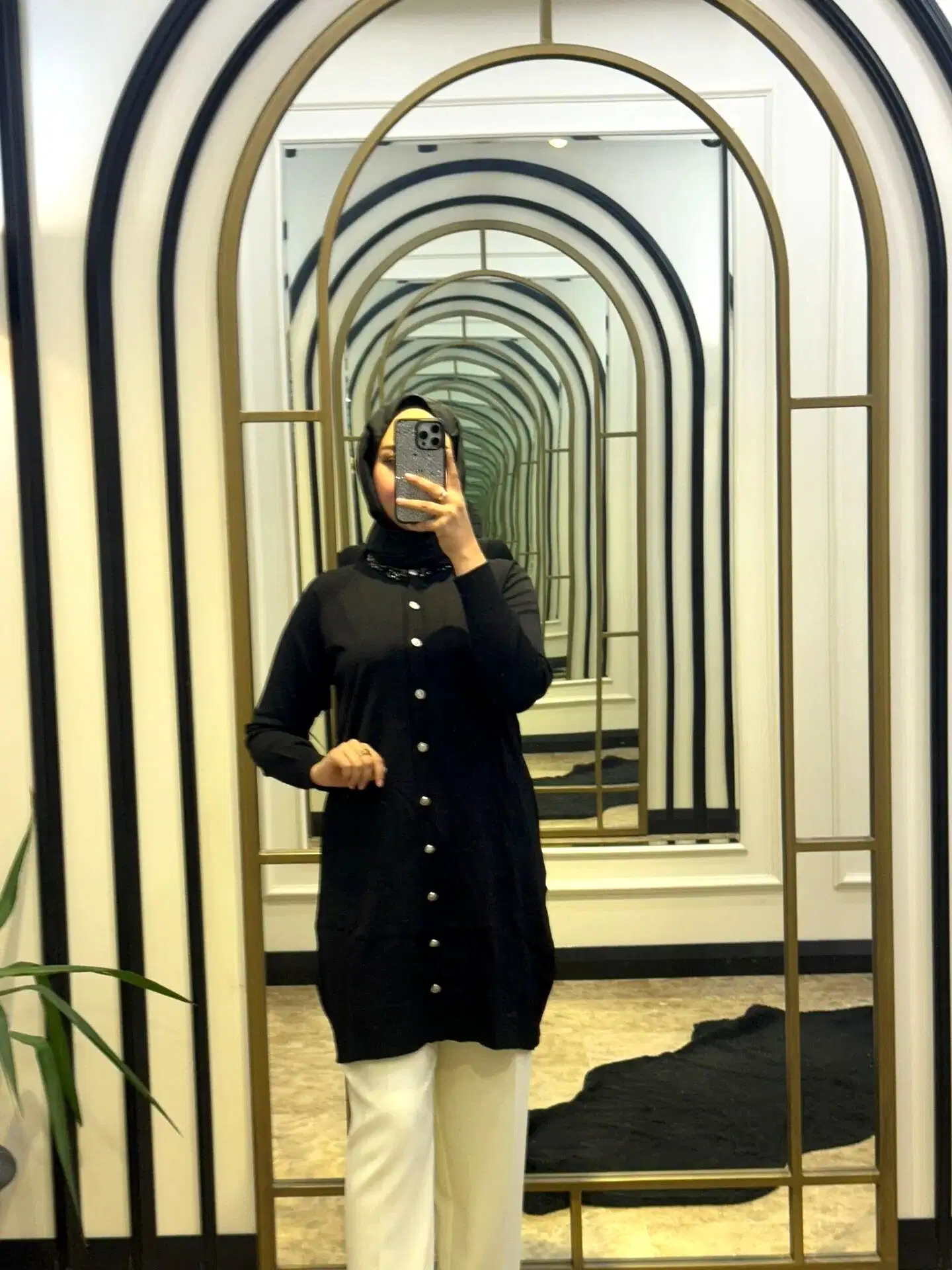 NUSS SİYAH TAŞLI HIRKA