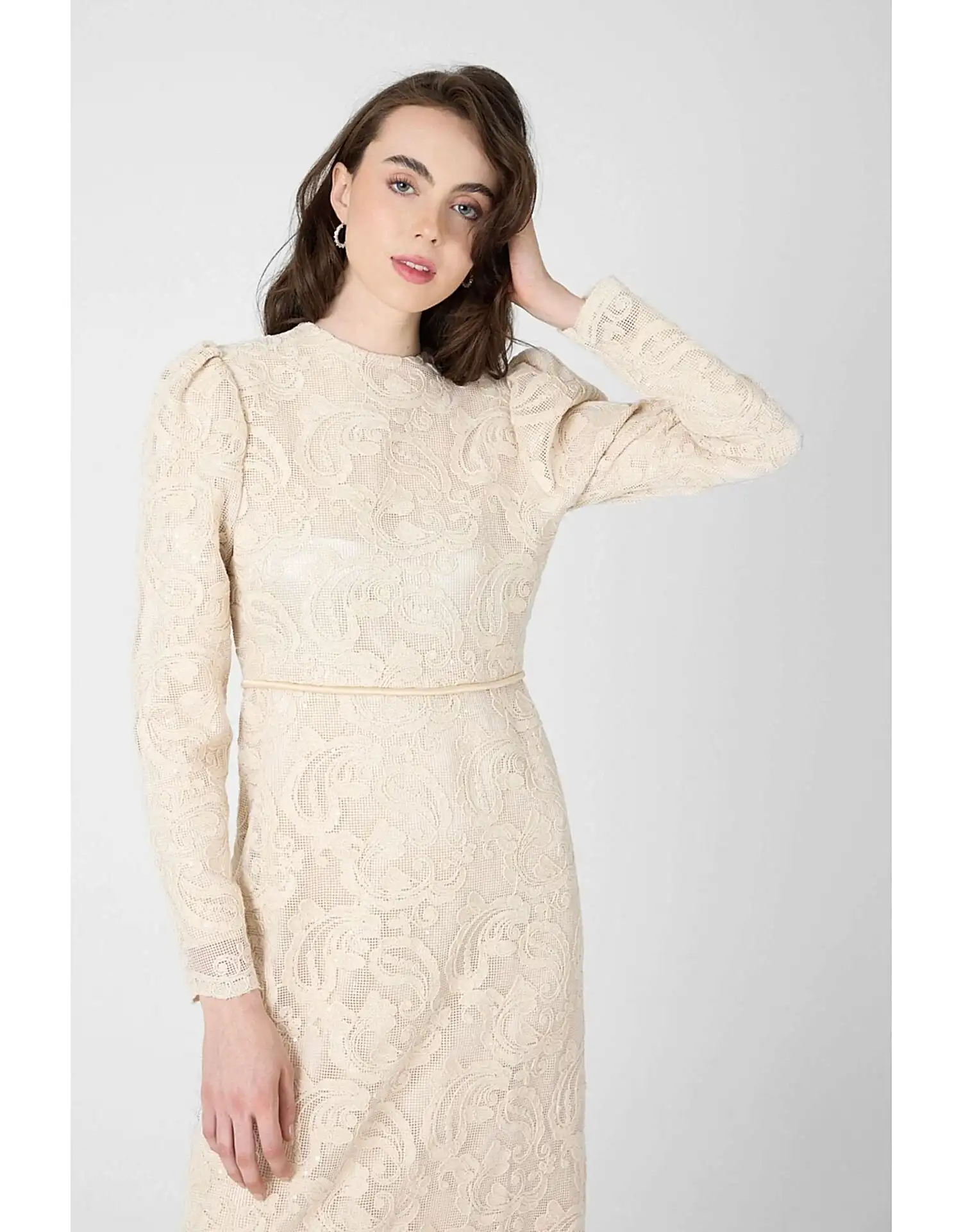 SELVİ ÇETİN ZARİF DANTELLİ ELBİSE BEJ