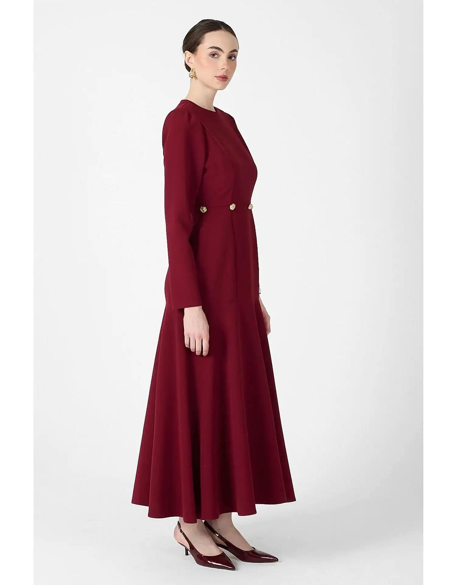 SELVİ ÇETİN GOLD DÜĞMELİ VOLAN ELBİSE