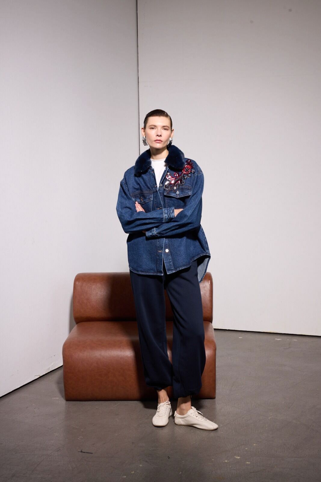 MSM KÜRKLÜ İŞLEMELİ DENİM CEKET