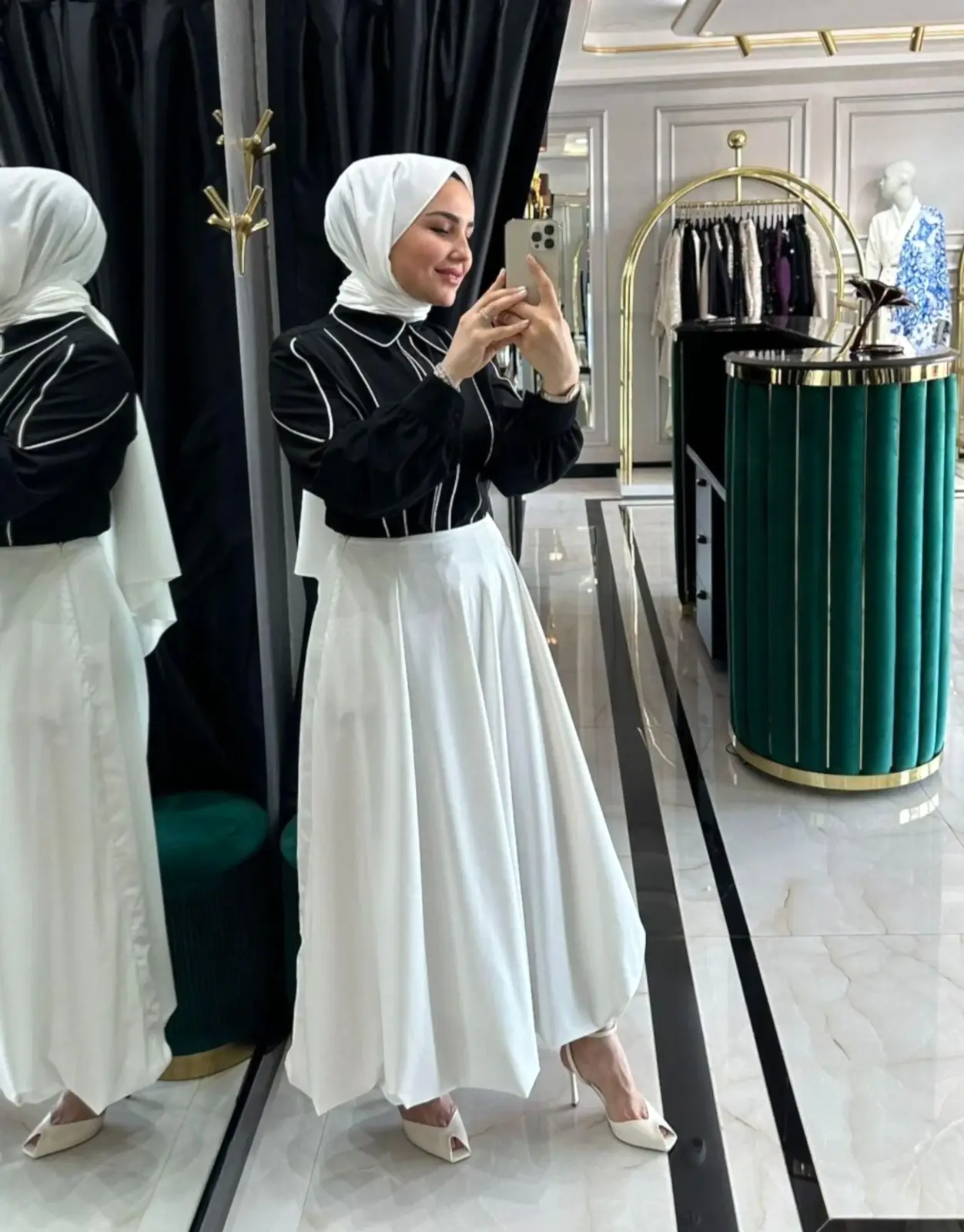 SELVİÇETİN EKRU BALON ETEK