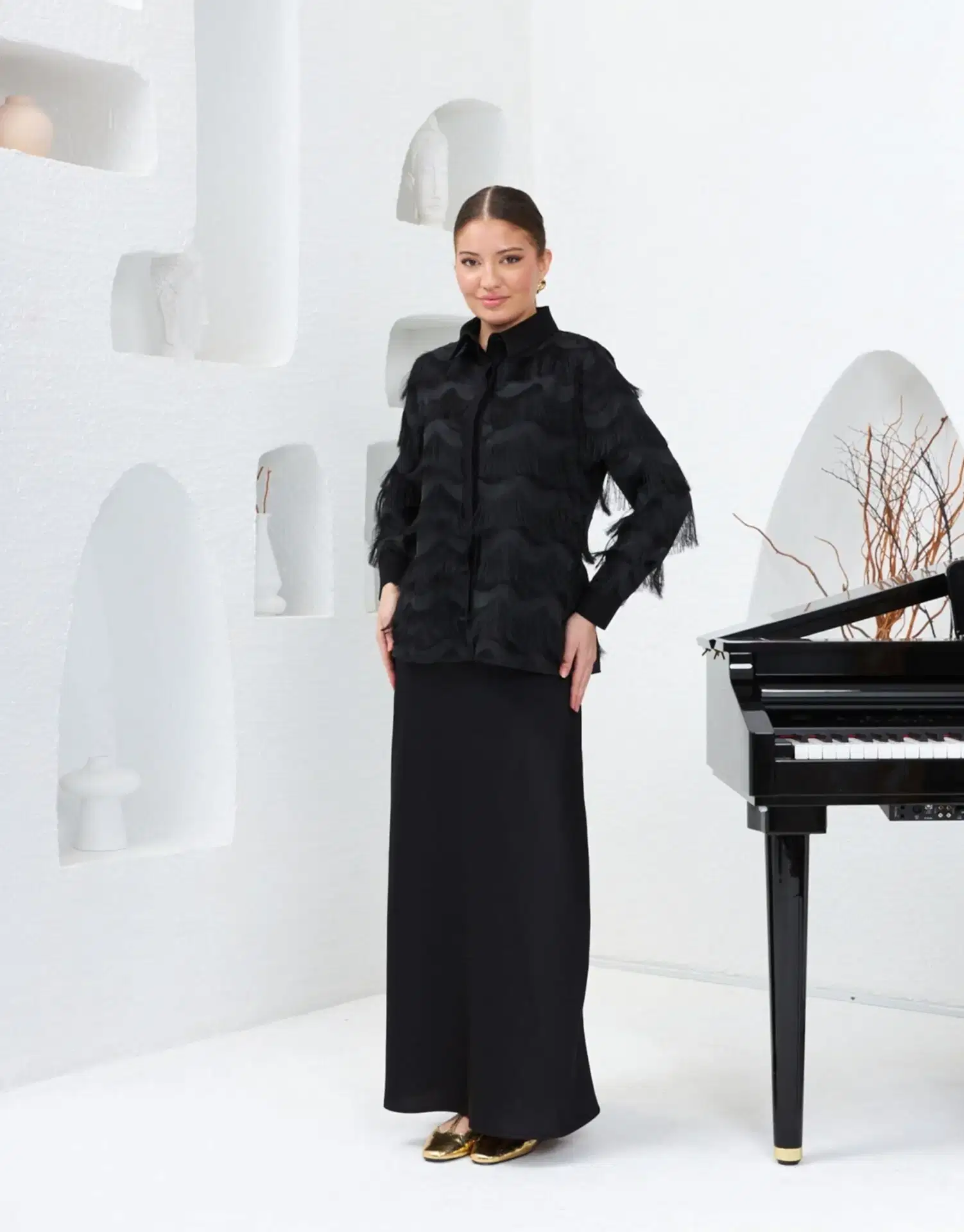 SELVİ ÇETİN  SATEN ETEK SİYAH