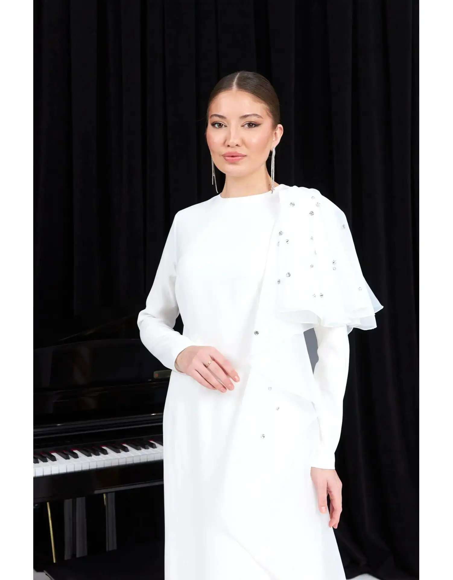 SELVİ ÇETİN ORGANİZELİ OMZU TAŞLI ABİYE