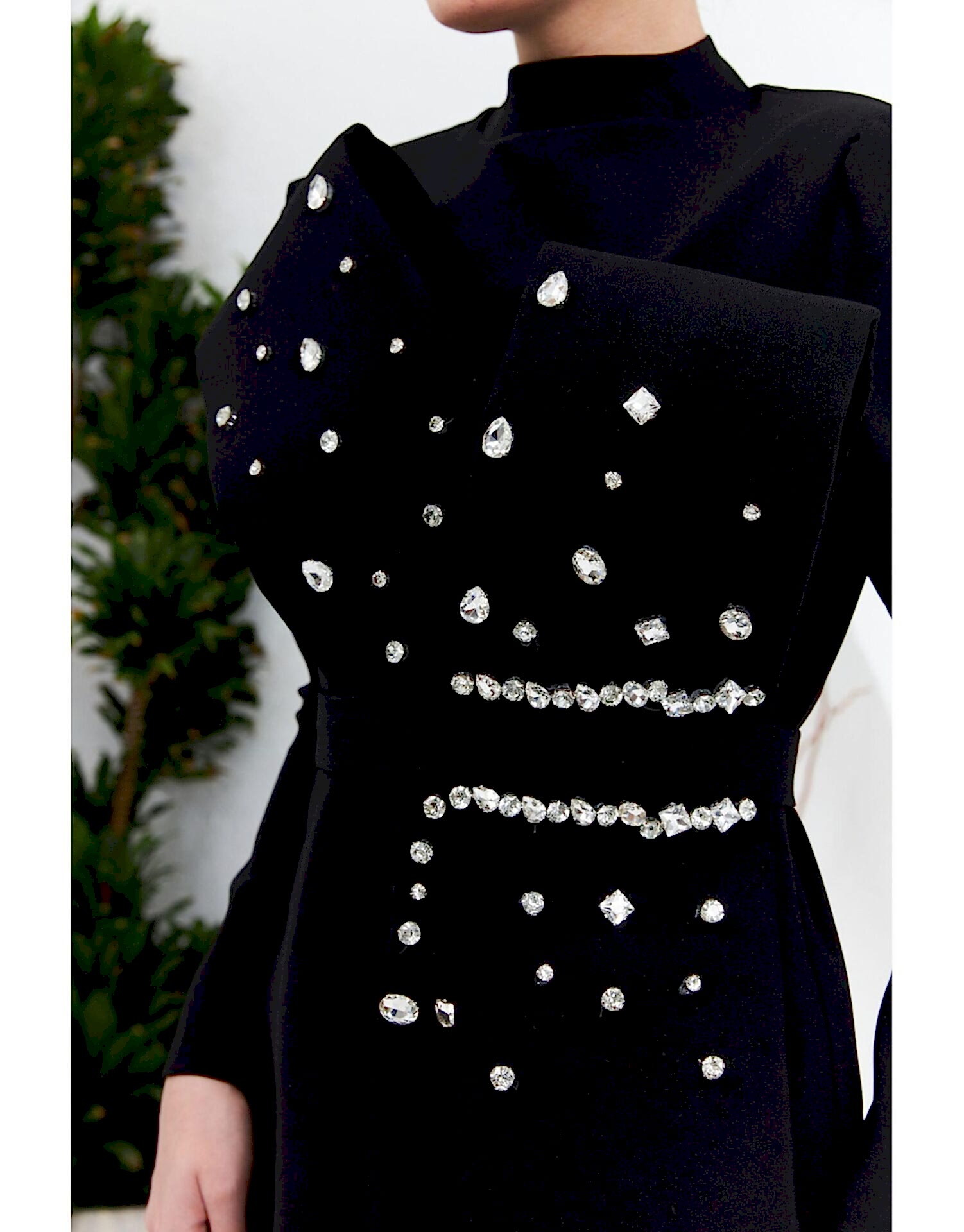 ÖNÜ FİYONK DETAYLI ABİYE Siyah