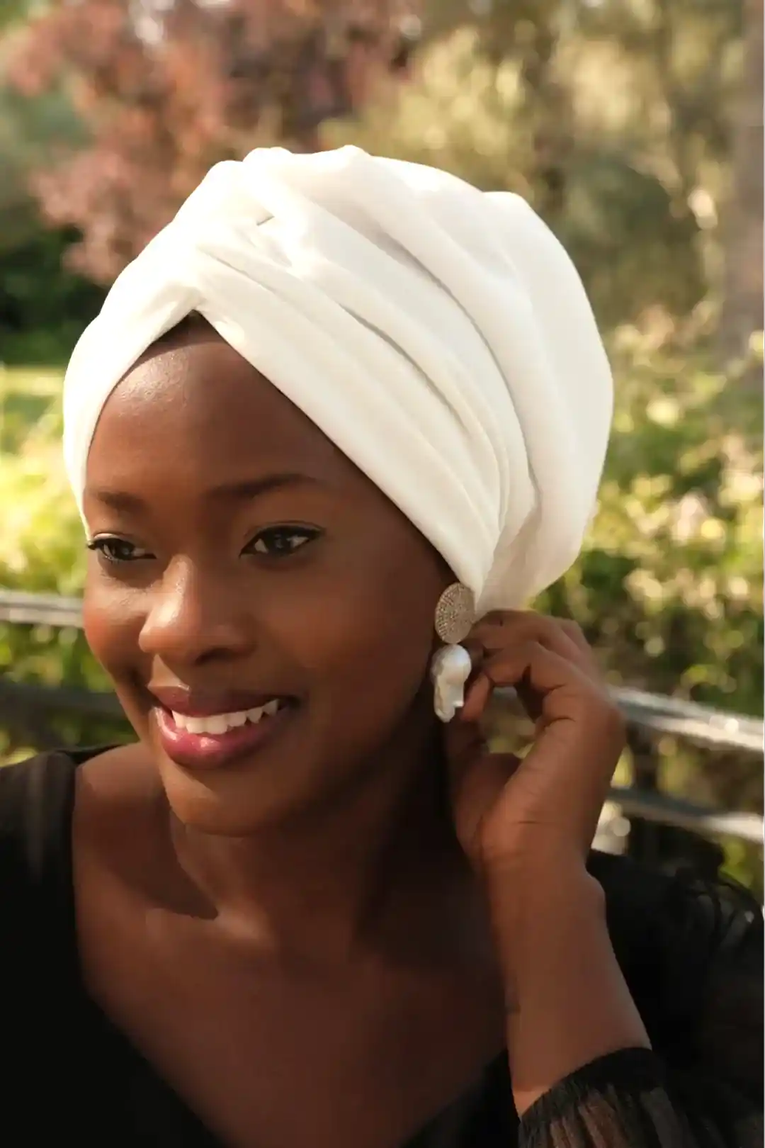 Sisre Burgulu Dolgulu Günlük Bone Beyaz