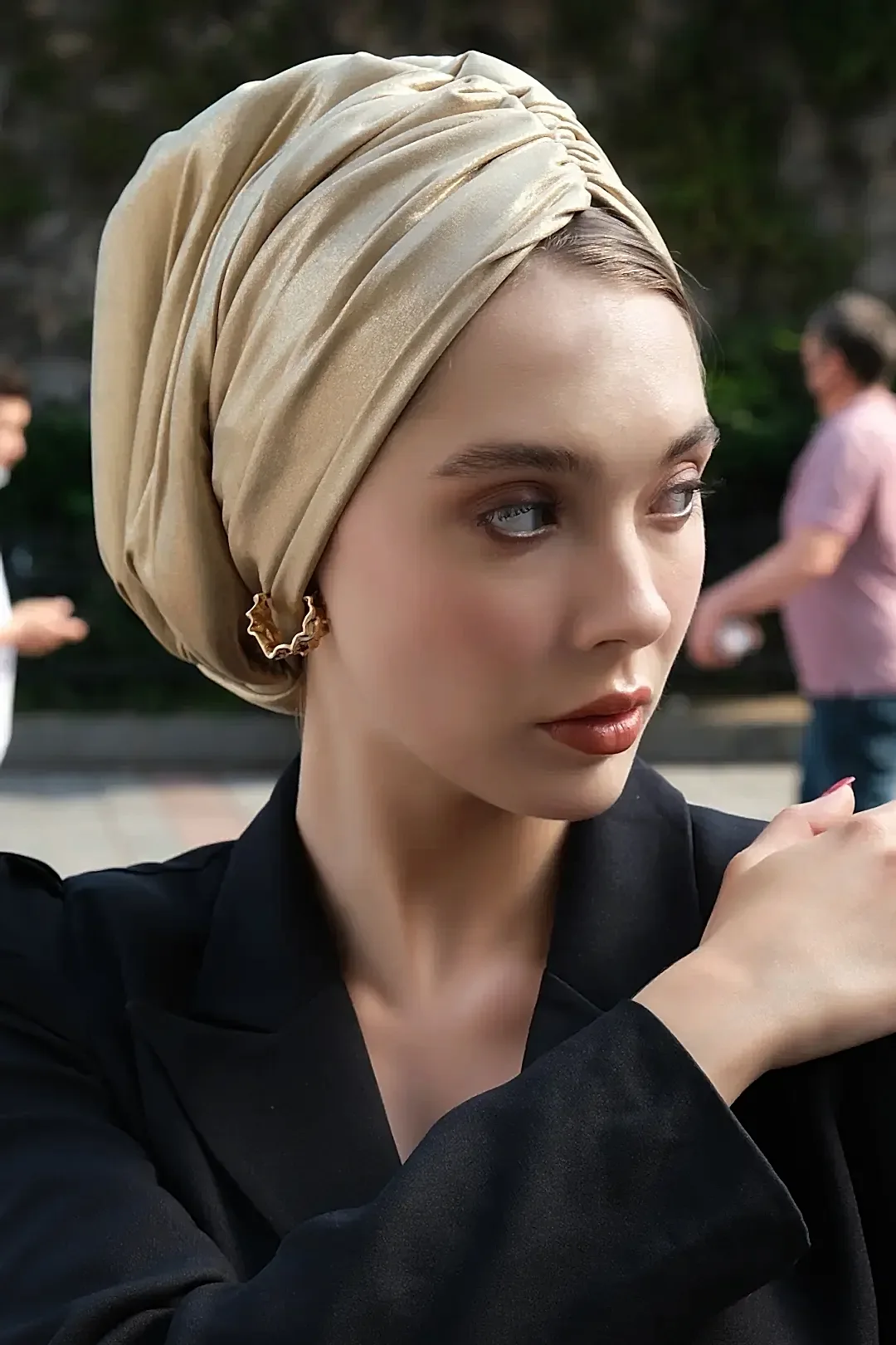 Sedef Dolgulu Abrans Bone Gold